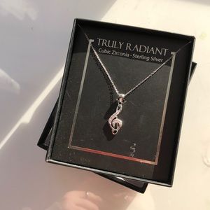 Music note necklace